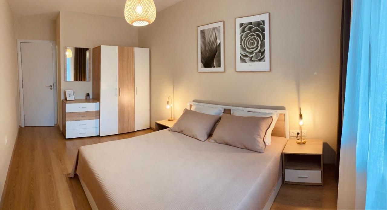 Pearl Apartments Бургас Екстериор снимка